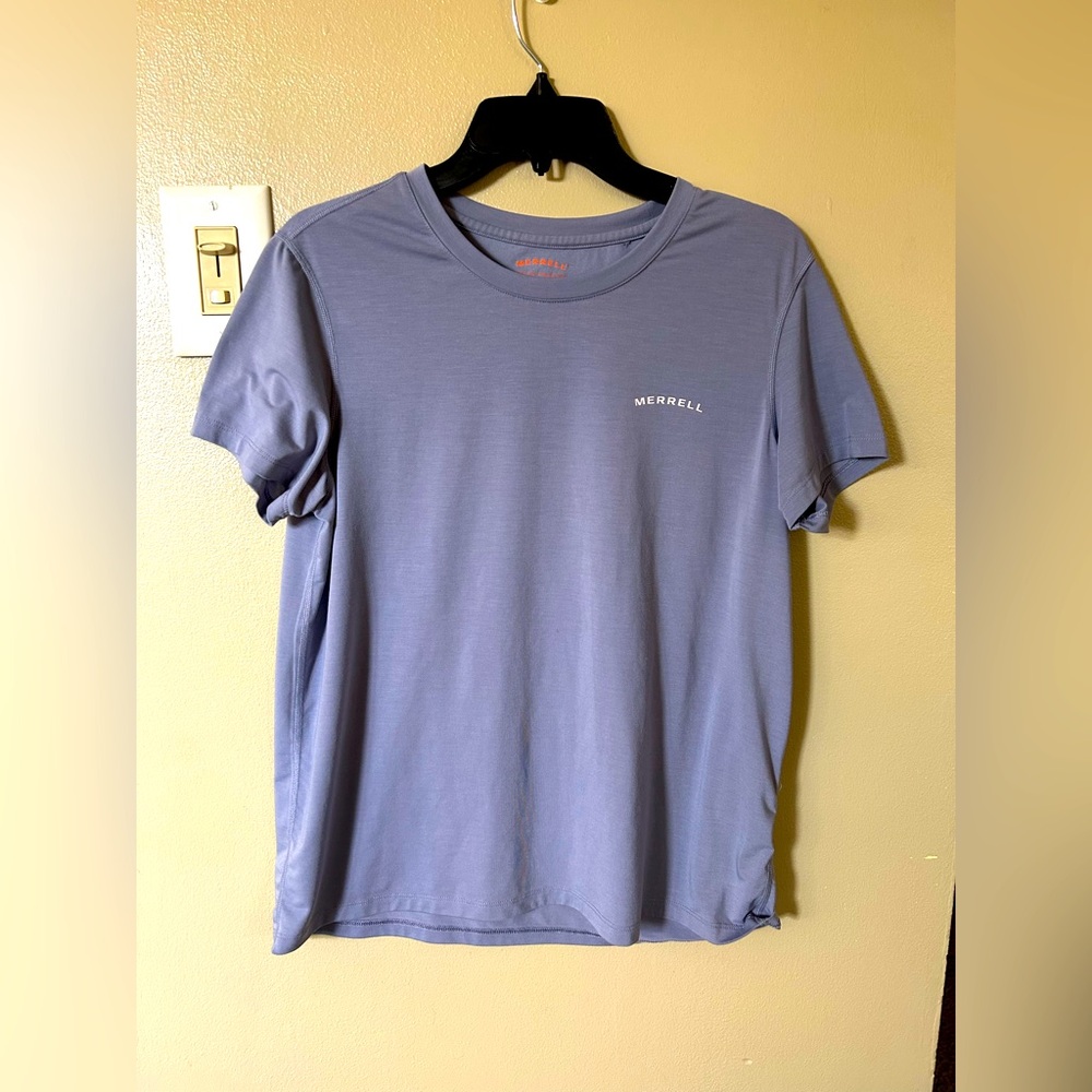Merrell Women’s T-shirt Size Medium